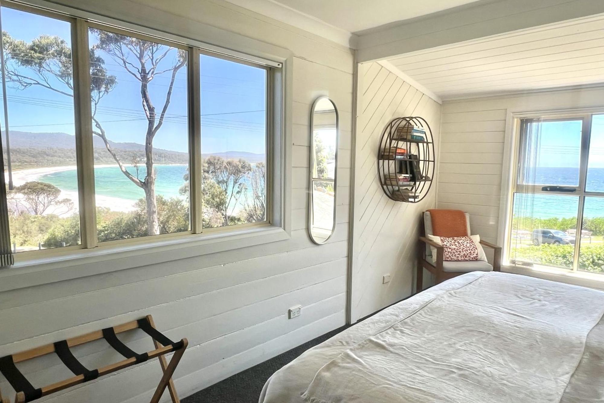 Binalong Beach Cottage Beachfront At Bay Of Fires Next To Restaurant Binalong Bay Ngoại thất bức ảnh